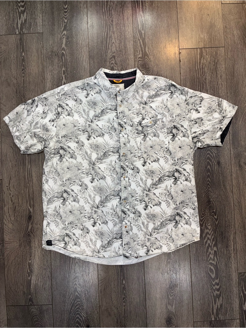 Free Planet Men's 3XL White Floral Short-Sleeve Button-Up Shirt Cruise Vacation
